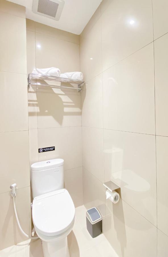 Alhambra Hotel บันดาอาเจะห์ ภายนอก รูปภาพ